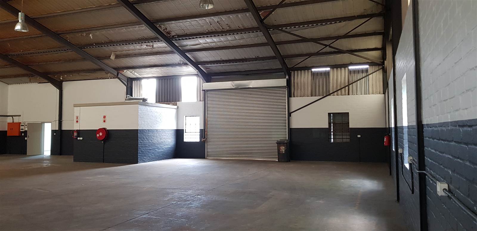 497  m² Industrial space in Triangle Farm photo number 4