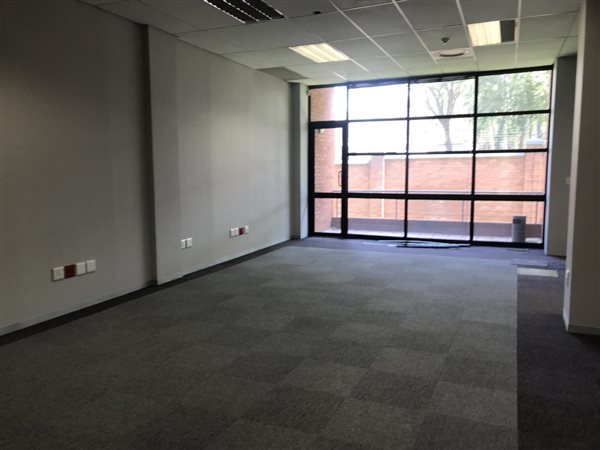 280  m² Office Space