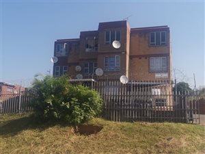1.5 Bed Apartment in Isipingo Hills