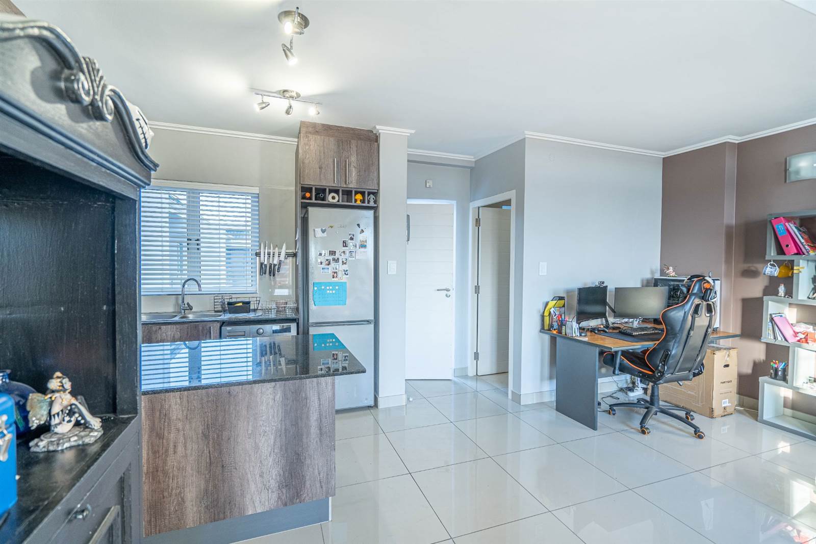 1 Bed Apartment in Durbanville Central photo number 8