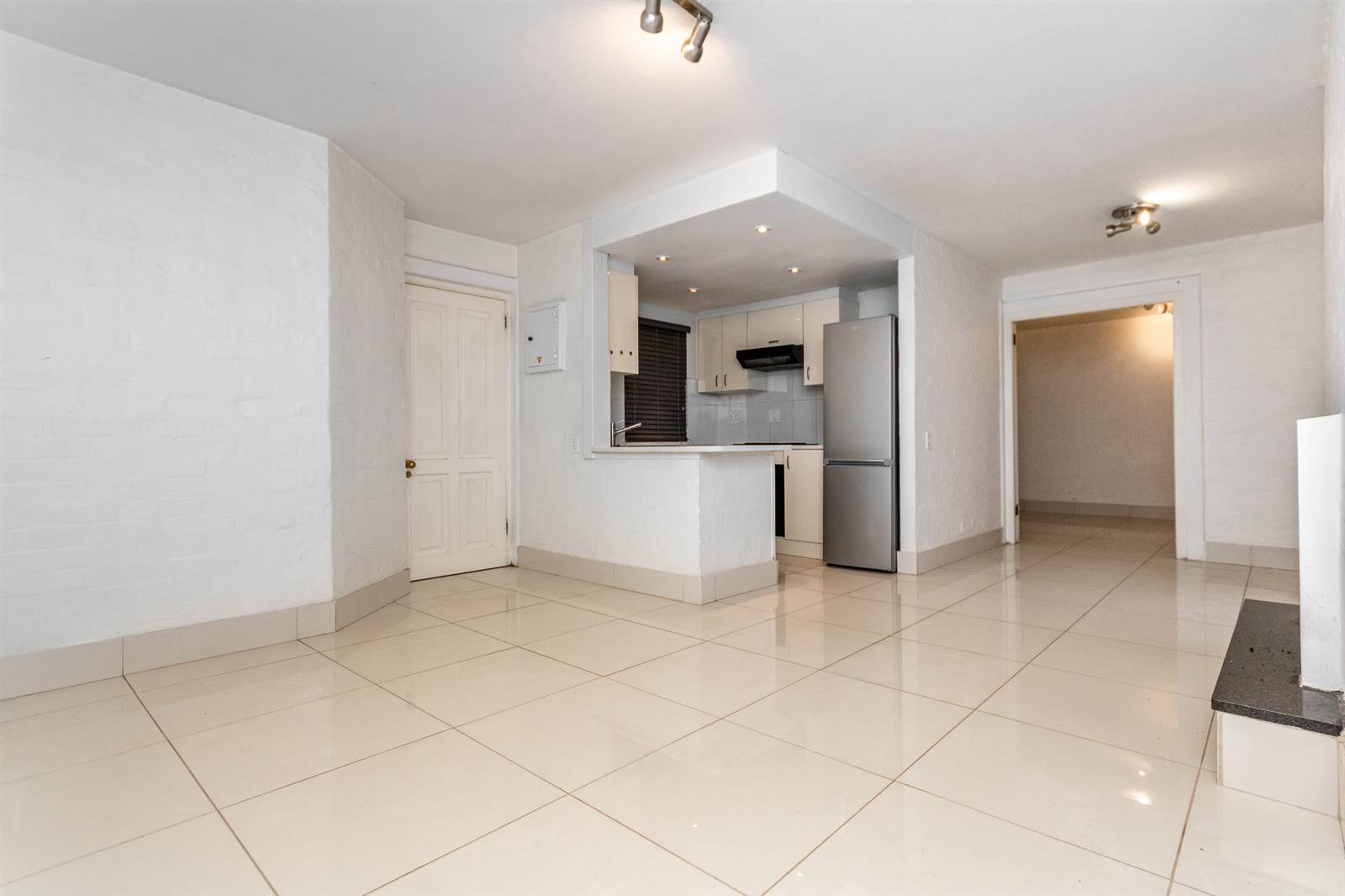 1 Bed Apartment in Sandown photo number 15