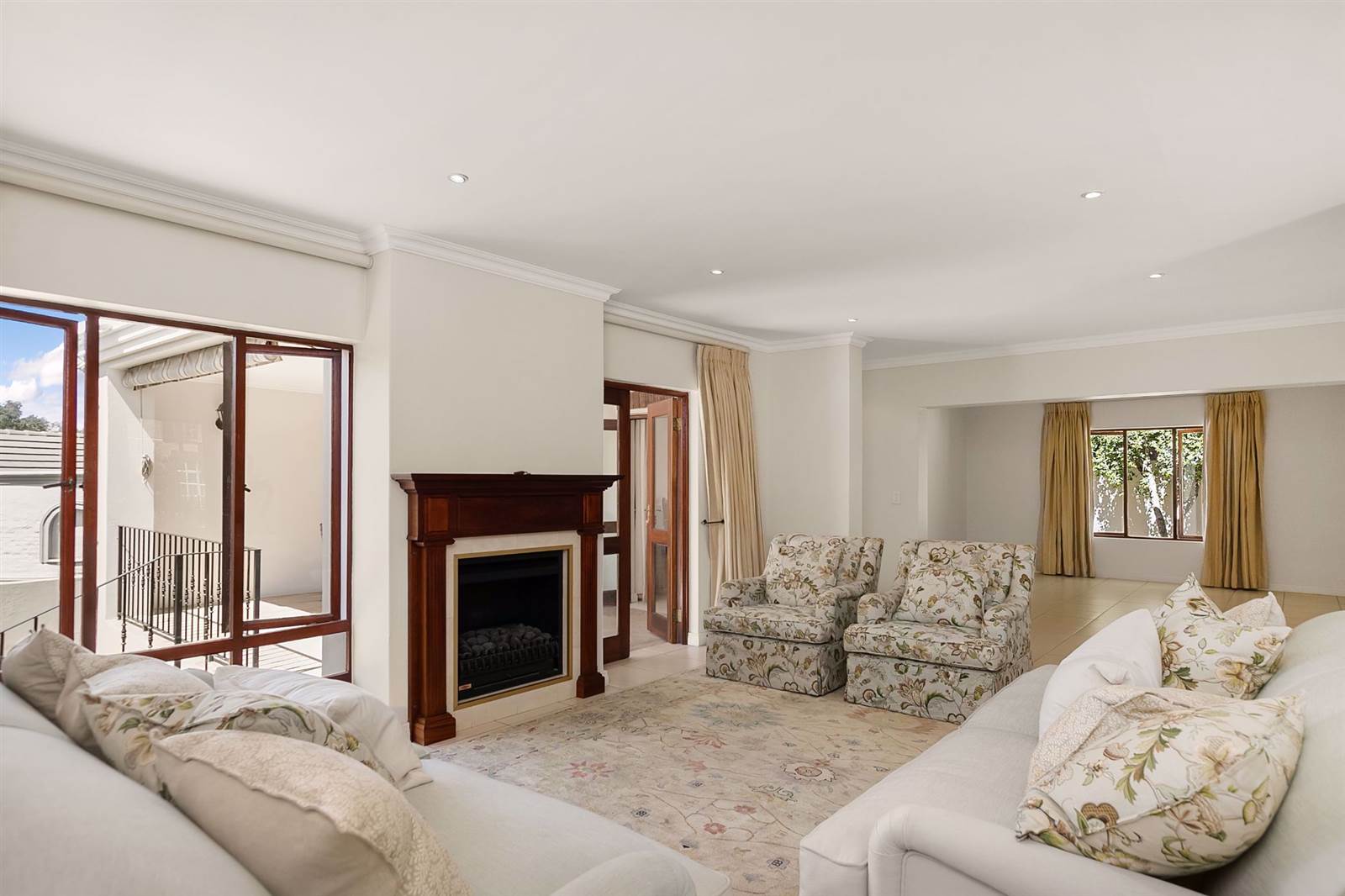5 Bed Cluster in Bryanston photo number 2