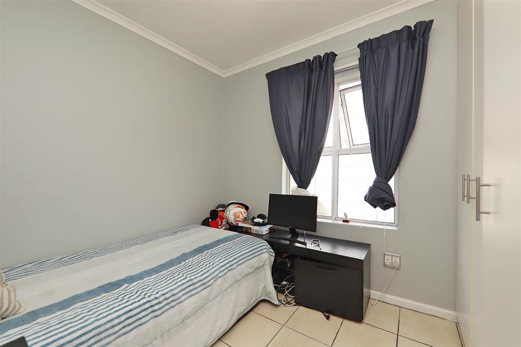 3 Bed Townhouse in Muizenberg photo number 13