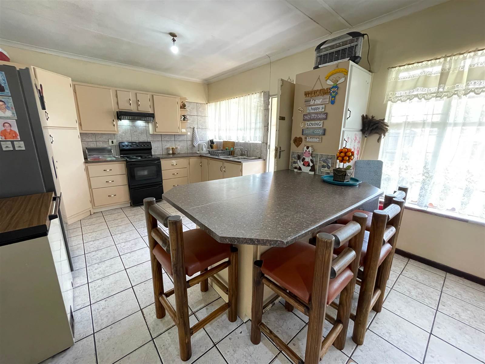 3 Bed House in Barry Hertzog Park photo number 7