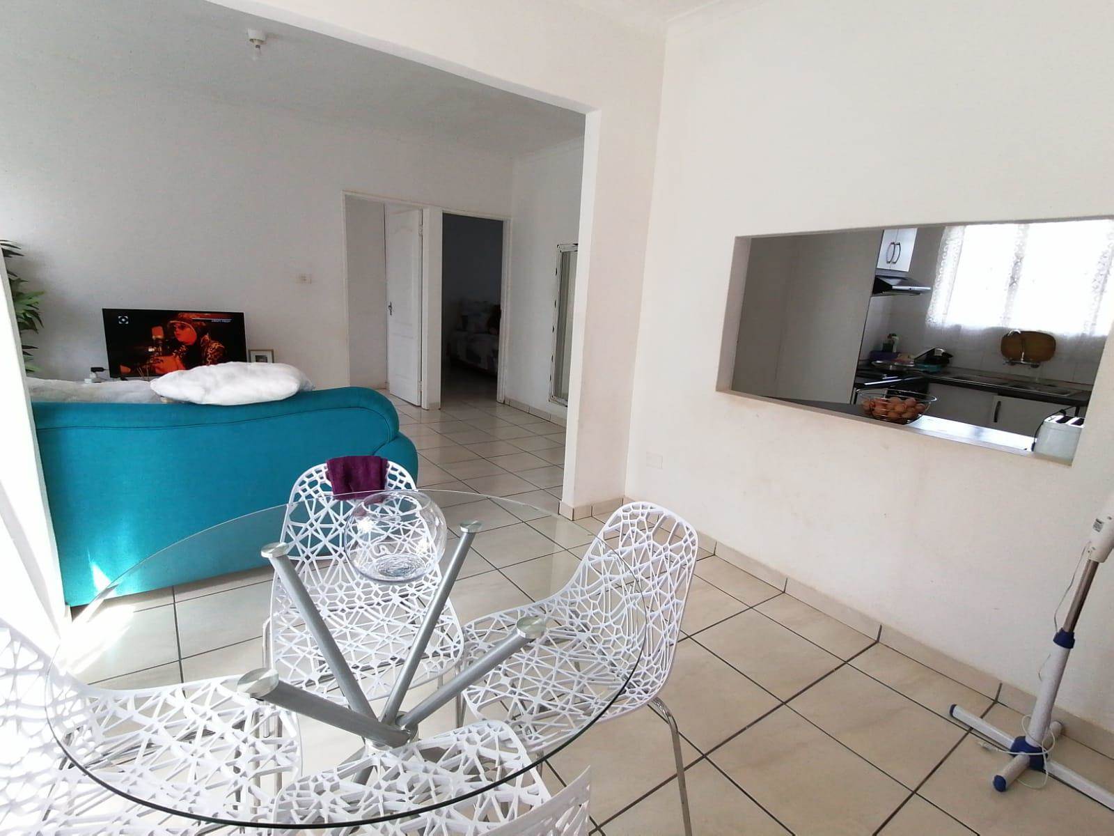 2 Bed Flat in Empangeni Central photo number 4