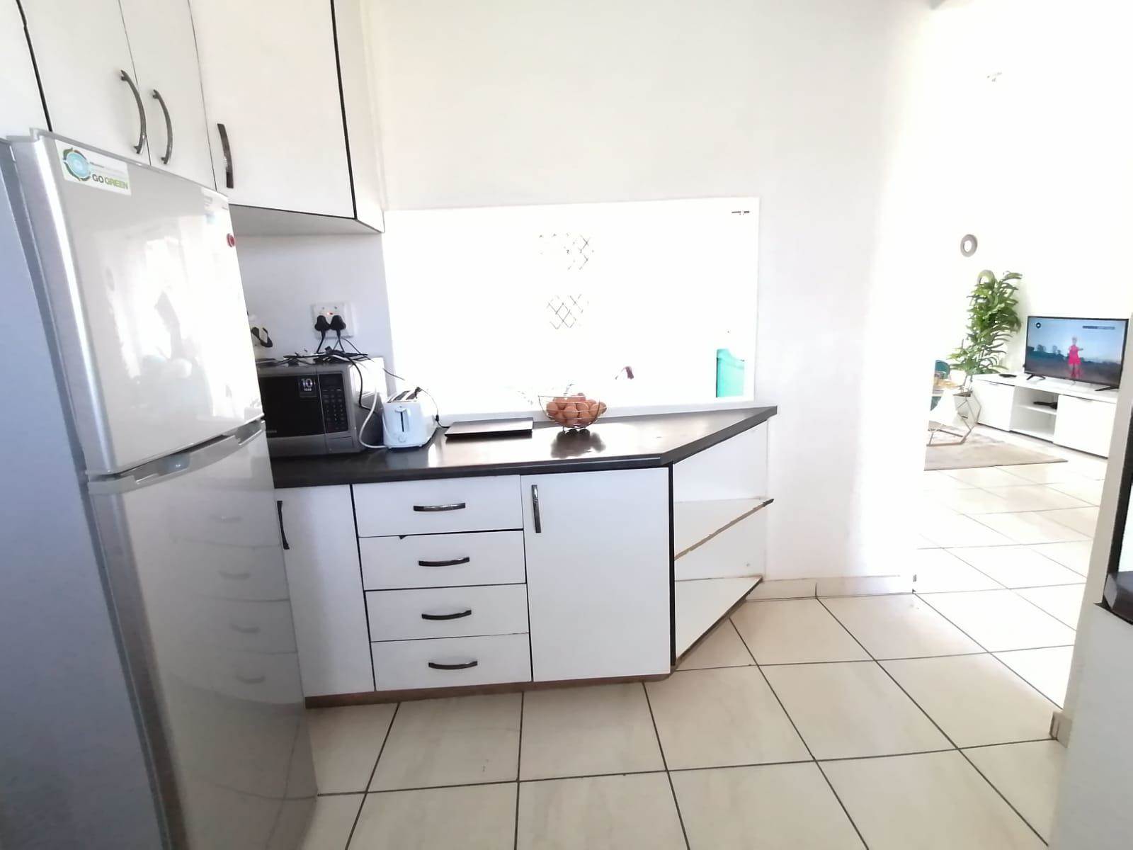 2 Bed Flat in Empangeni Central photo number 5