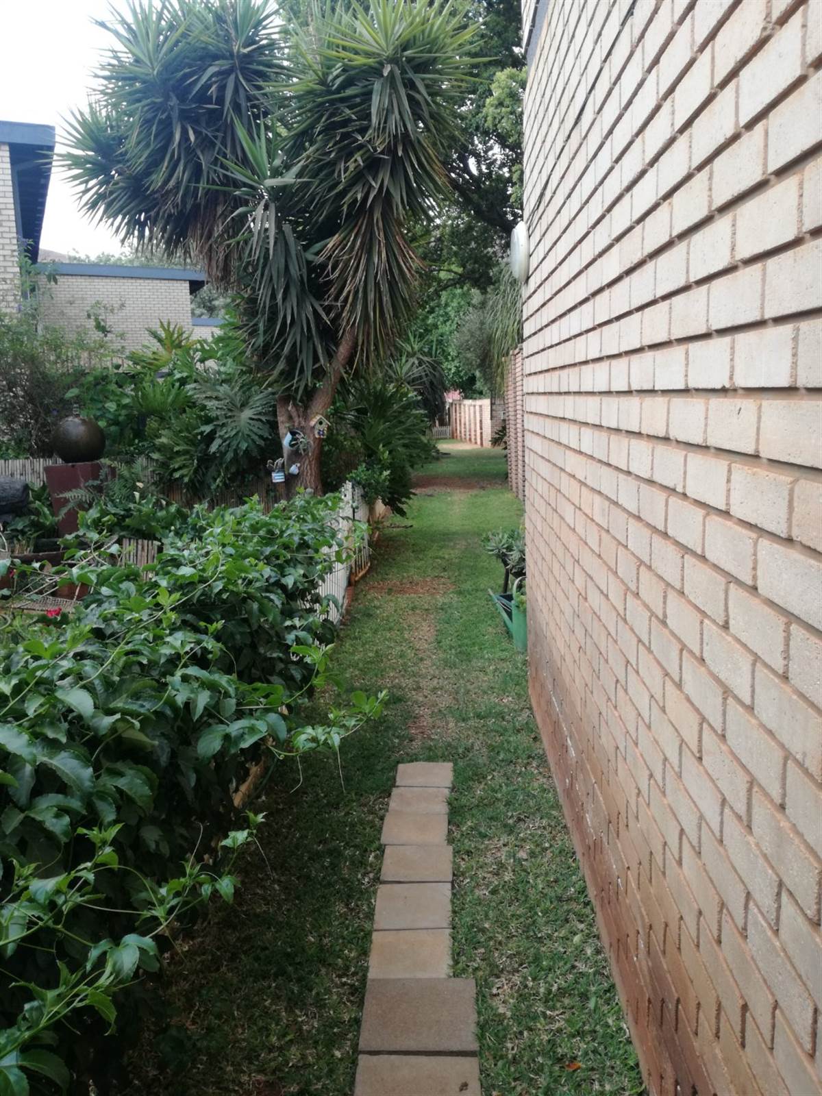 3 Bed Townhouse in Parktown Estate photo number 16