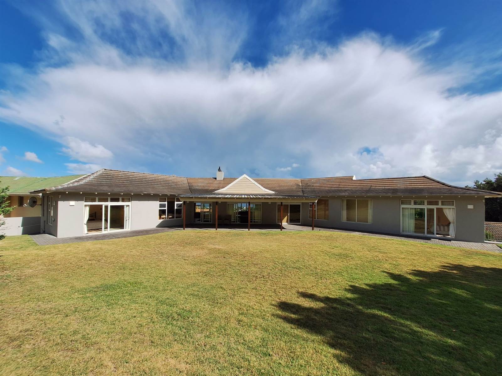 5 Bed House in Hermanus Heights photo number 1