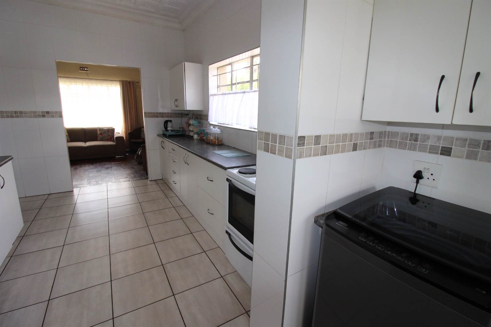 3 Bed House in Krugersdorp West photo number 9