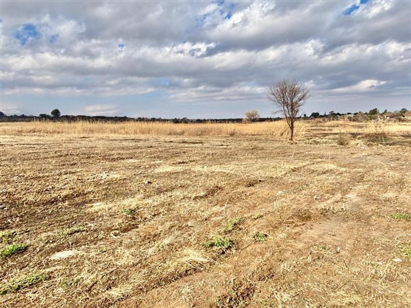 8 921 m² Land 8 921 m² Land