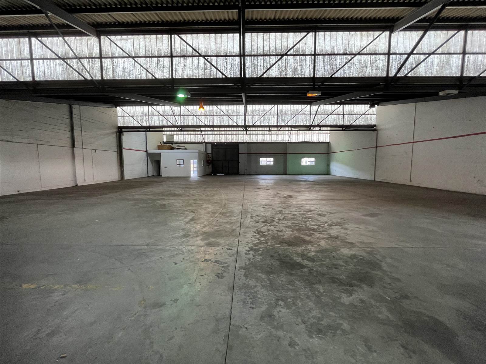 720  m² Industrial space in Airport Industria photo number 9