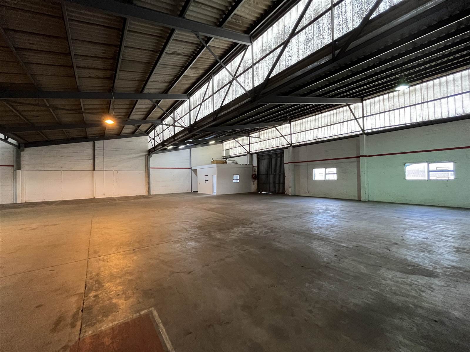 720  m² Industrial space in Airport Industria photo number 16
