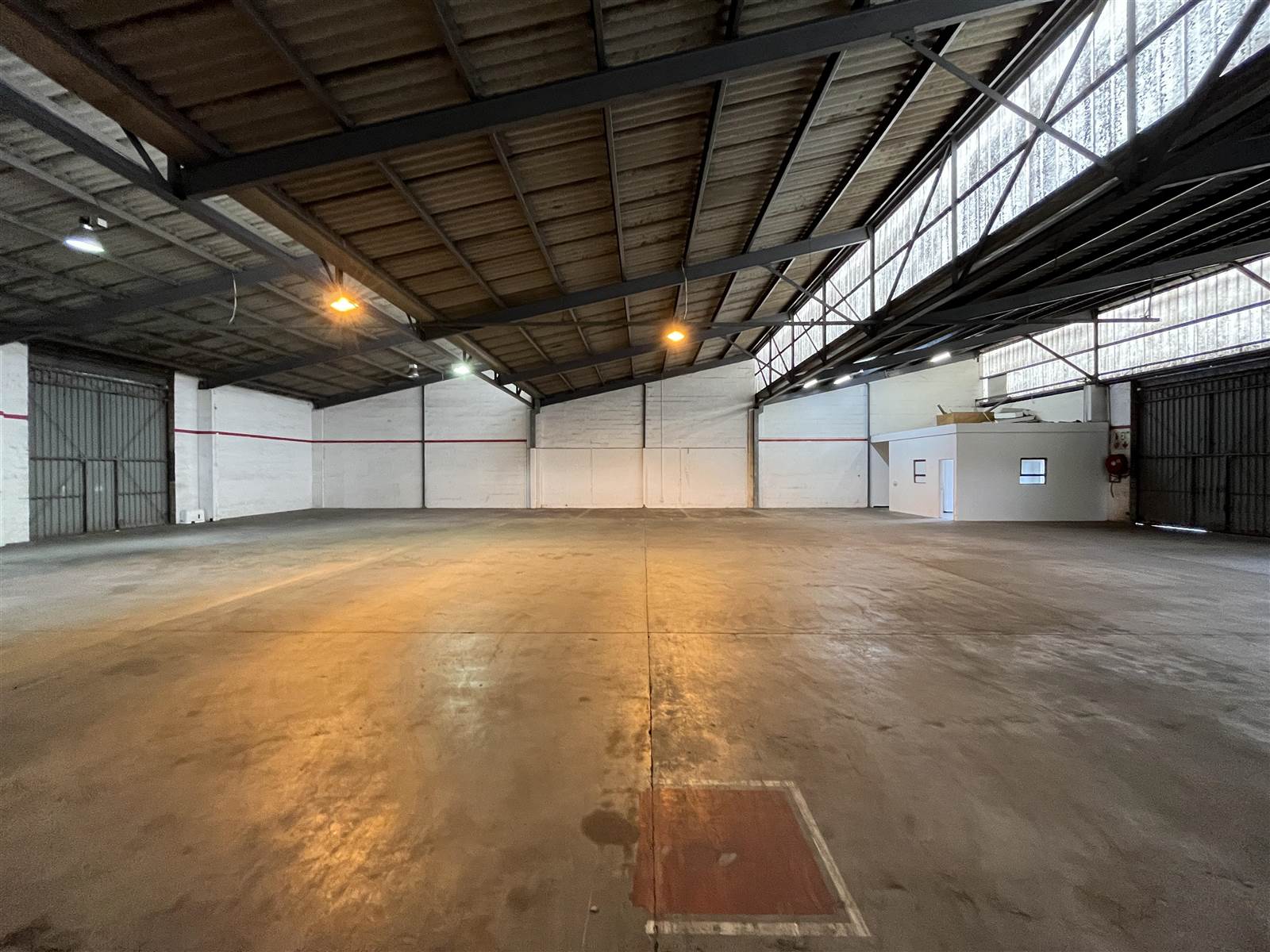720  m² Industrial space in Airport Industria photo number 14