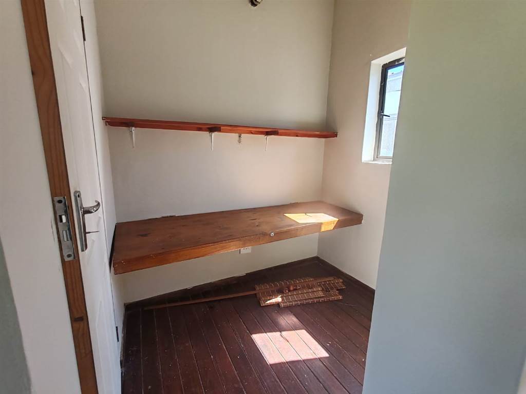 1.5 Bed Apartment in Pretoria North photo number 14