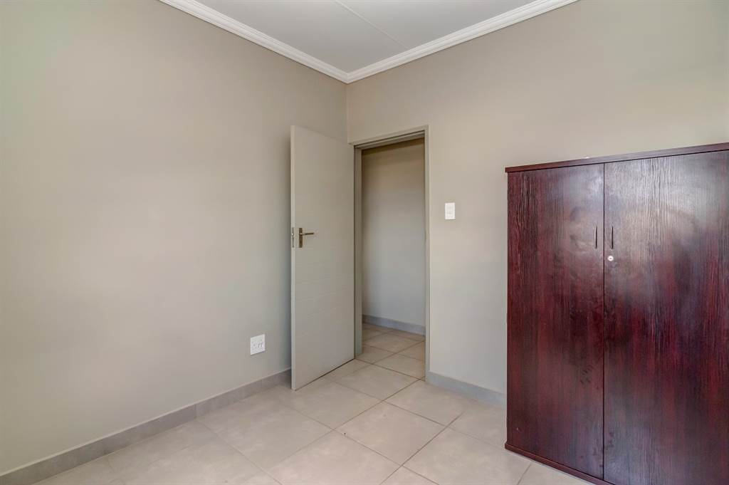 4 Bed House in Randpark Ridge photo number 8