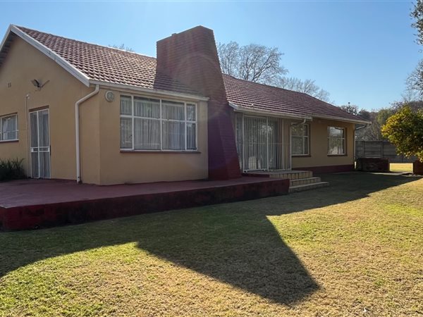 4 Bedroom House 4 Bedroom House
