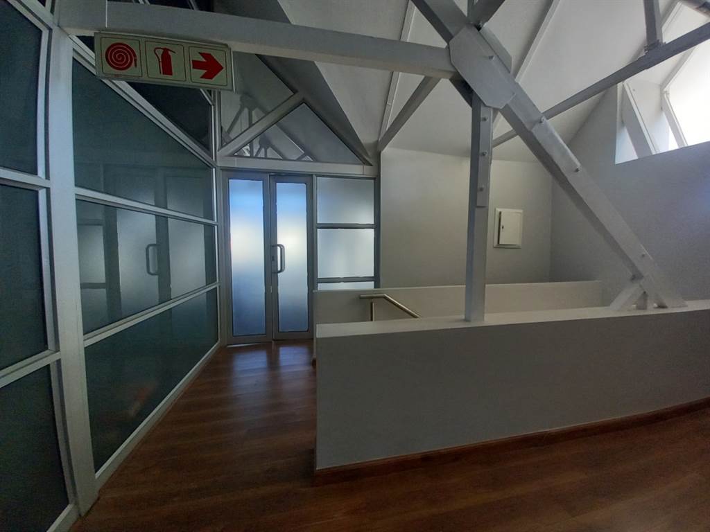 111.7  m² Office Space in Faerie Glen photo number 6