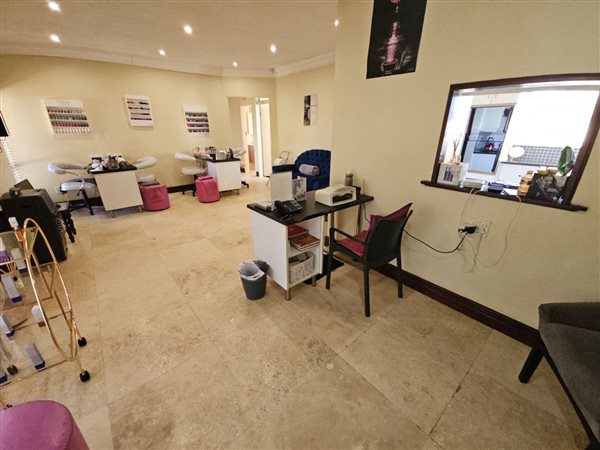 4 Bedroom House 4 Bedroom House