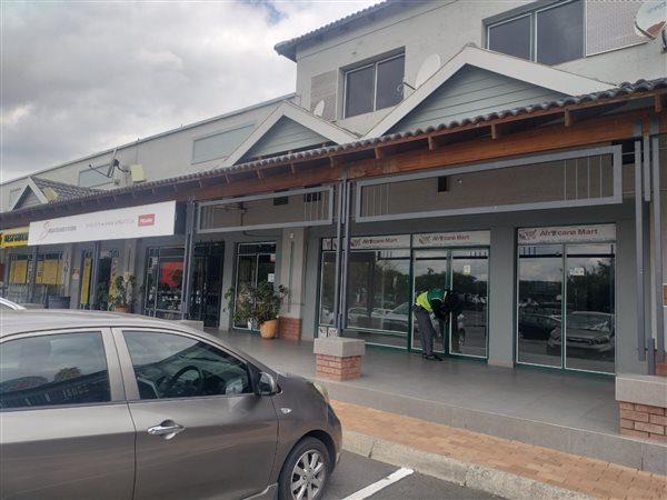153  m² Commercial space in Fourways