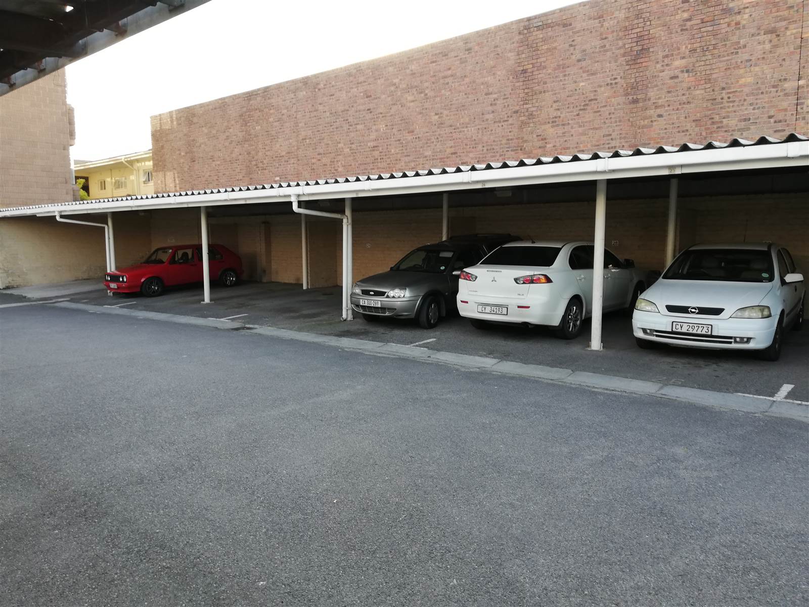 2 Bed Apartment in Parow Central photo number 12