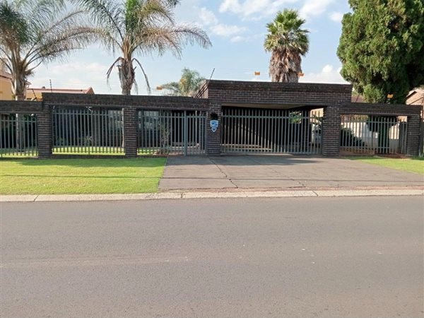 3 Bedroom House 3 Bedroom House
