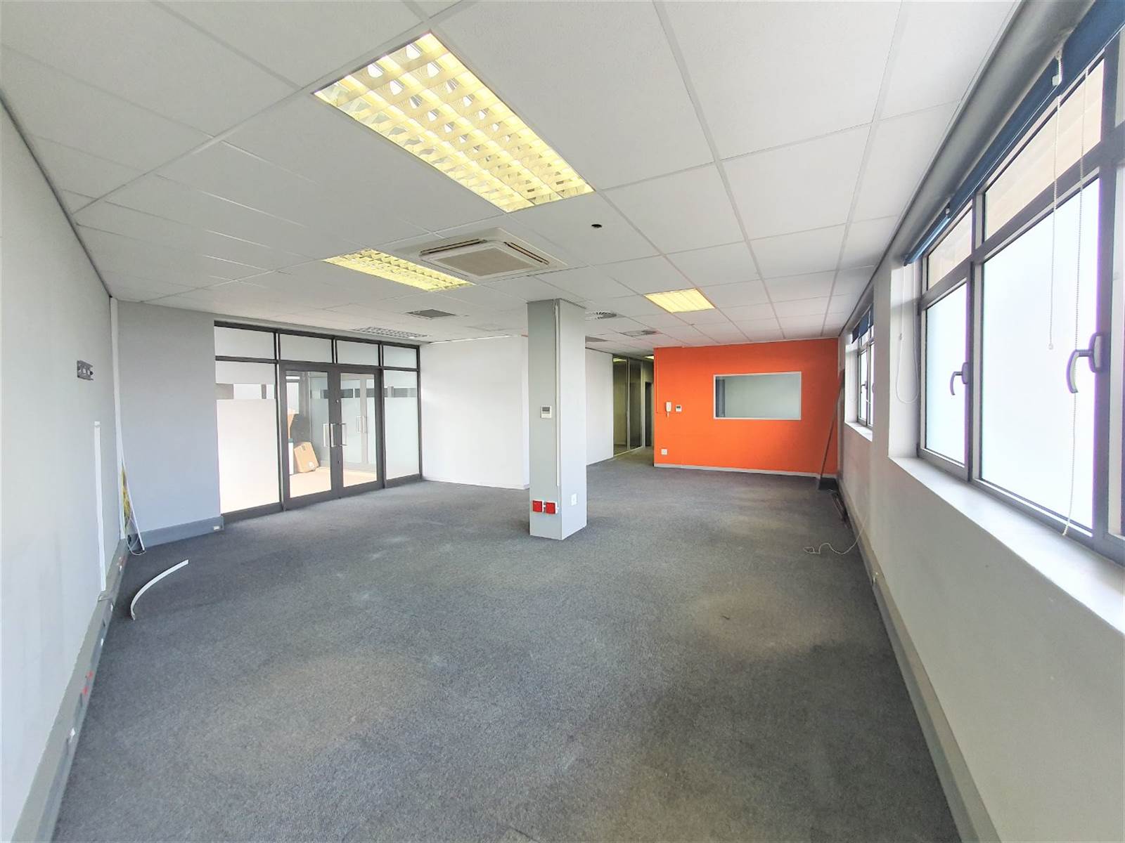 337  m² Office Space in Fourways photo number 16