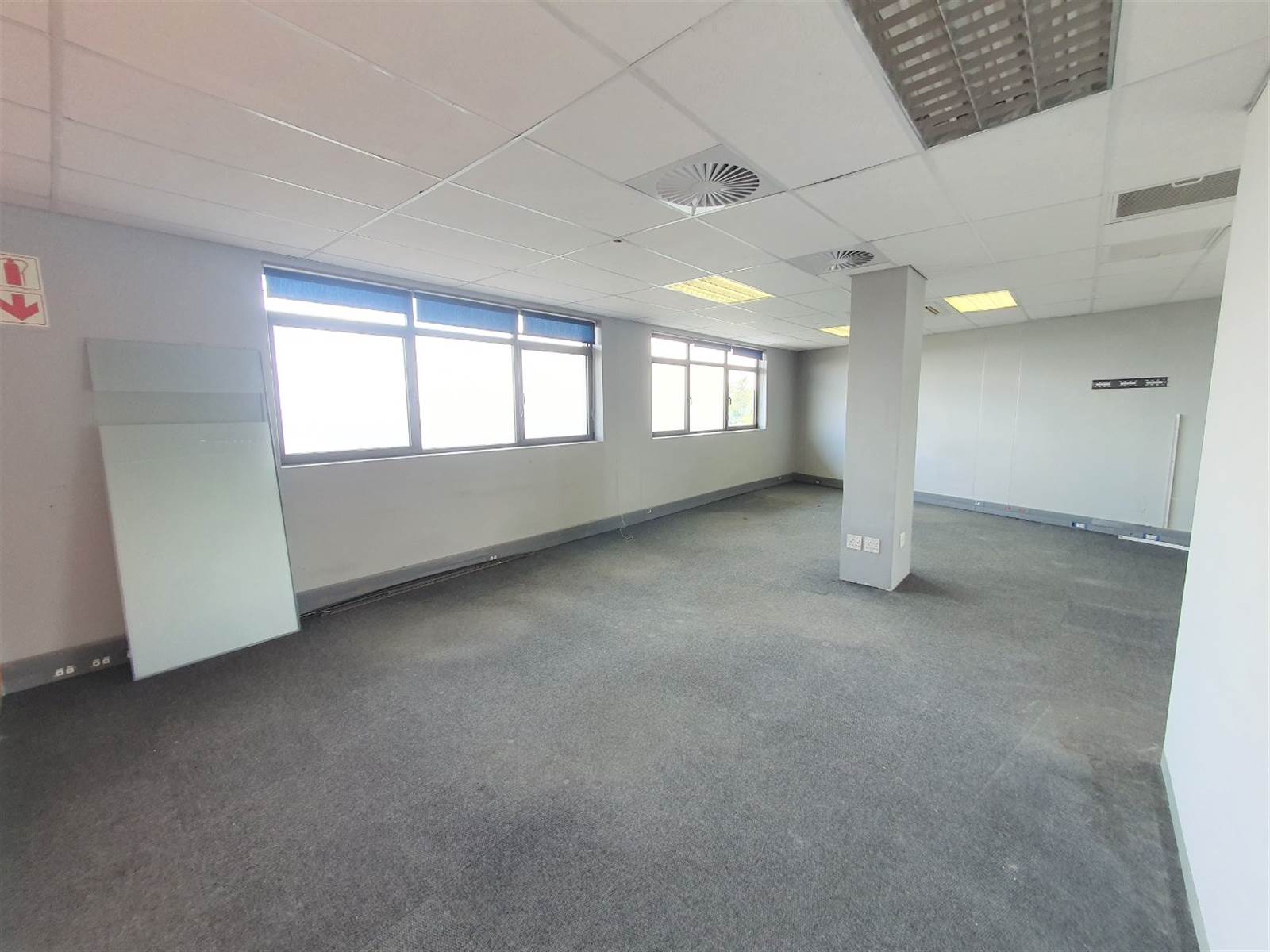 337  m² Office Space in Fourways photo number 15