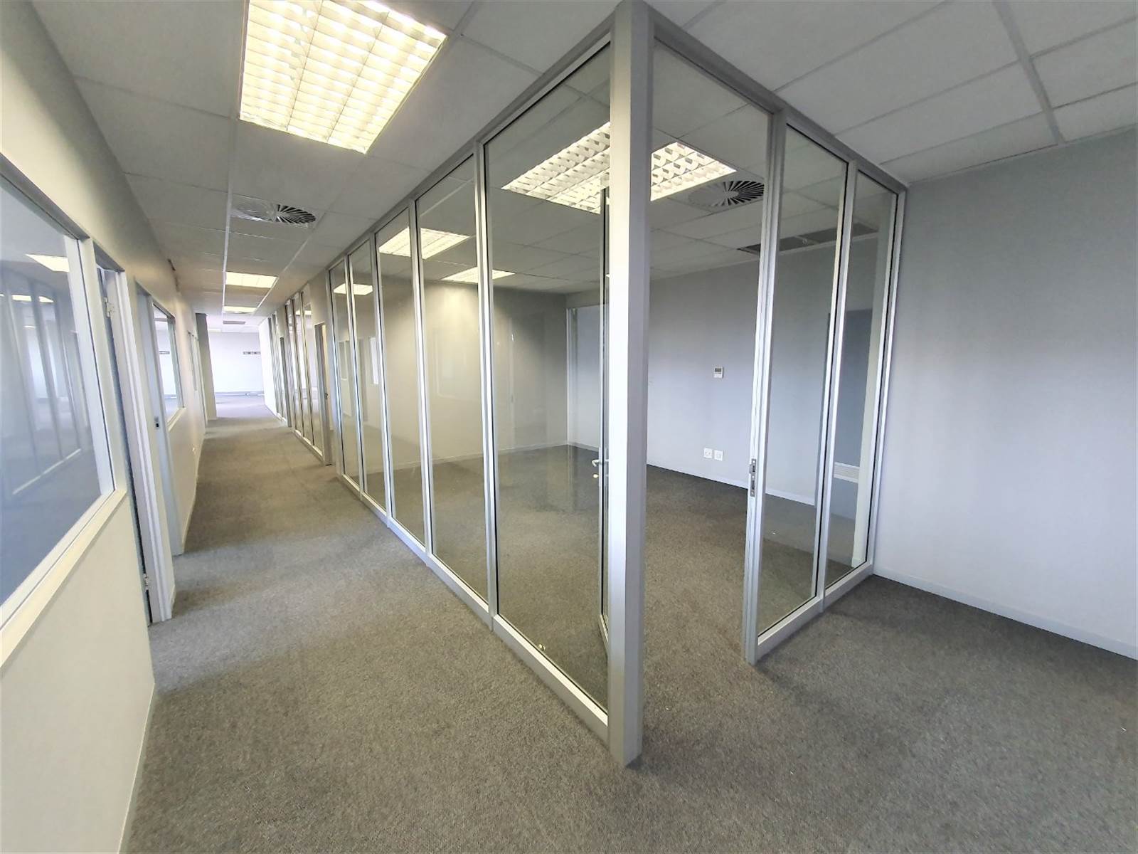 337  m² Office Space in Fourways photo number 11