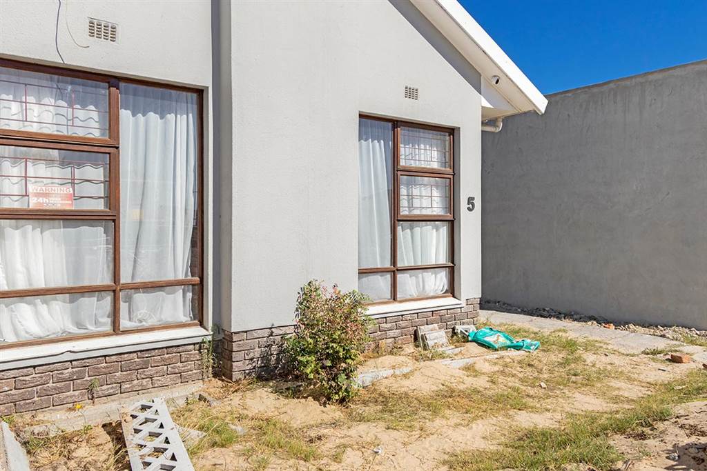 3 Bed House in Durbanville Central photo number 25