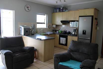 2 Bed Apartment in Moorreesburg photo number 5