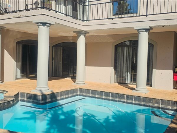 4 Bedroom House 4 Bedroom House