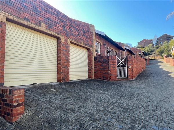 2 Bedroom Townhouse 2 Bedroom Townhouse