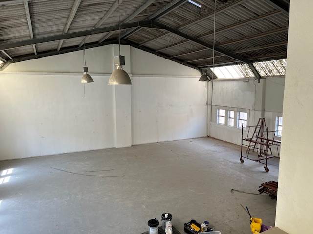 389  m² Industrial space in Montague Gardens photo number 1