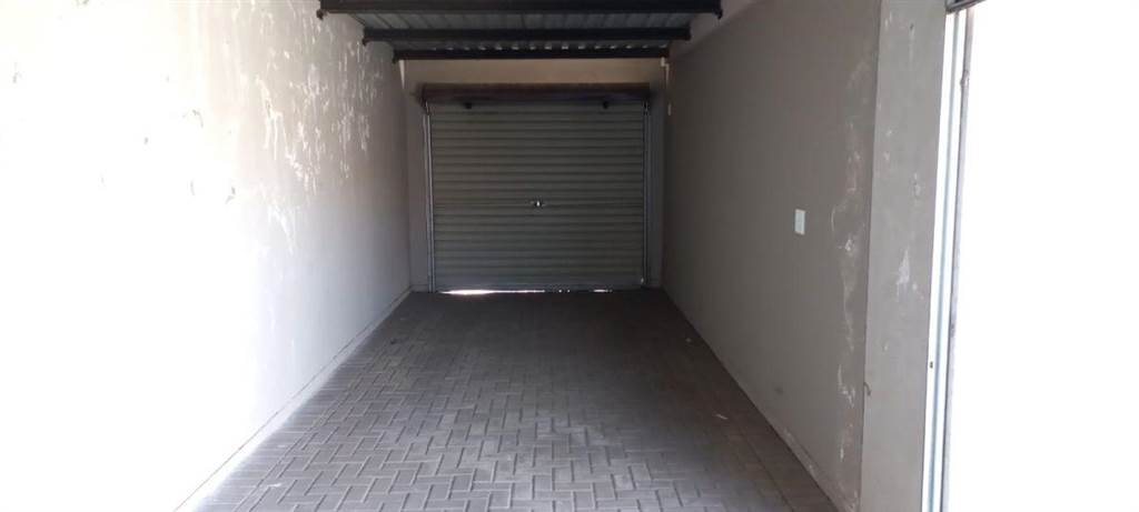 3 Bed Townhouse in Secunda photo number 25