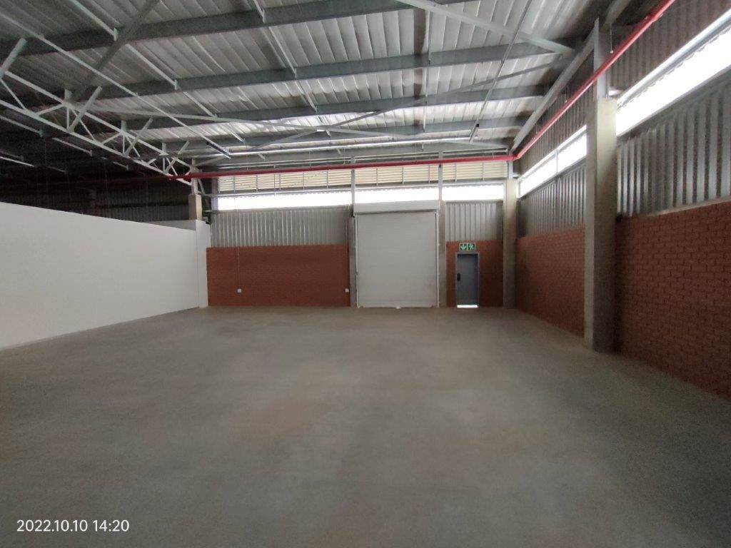 601  m² Industrial space in Olifantsfontein photo number 2