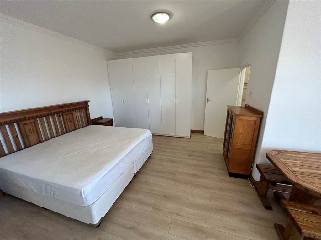 2 Bed Flat in Jeffreys Bay photo number 21