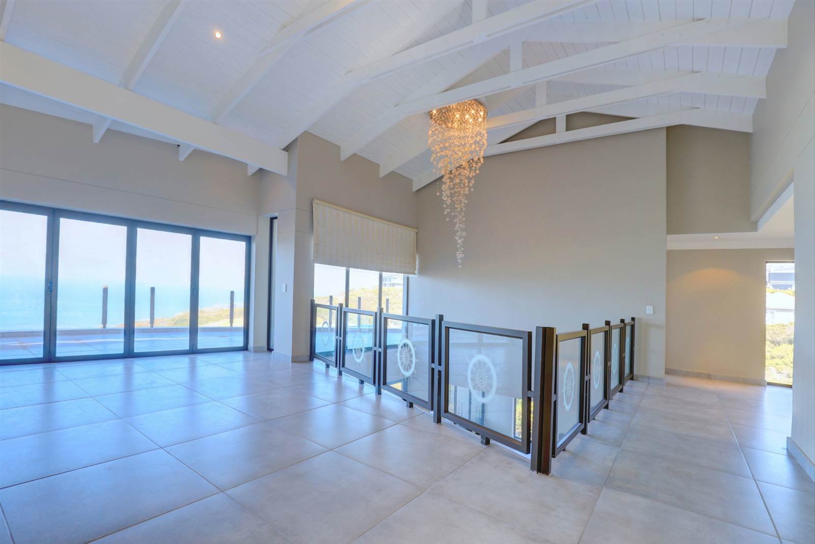 4 Bed House in Pinnacle Point Golf Estate photo number 21