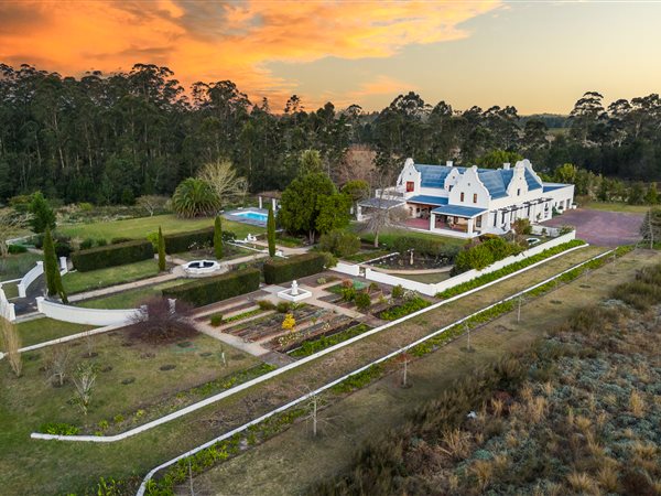 6 Bedroom House 6 Bedroom House