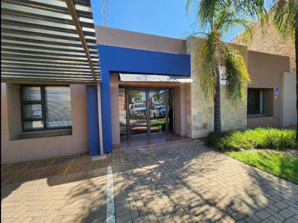 190  m² Office Space in Kimberley Central photo number 4