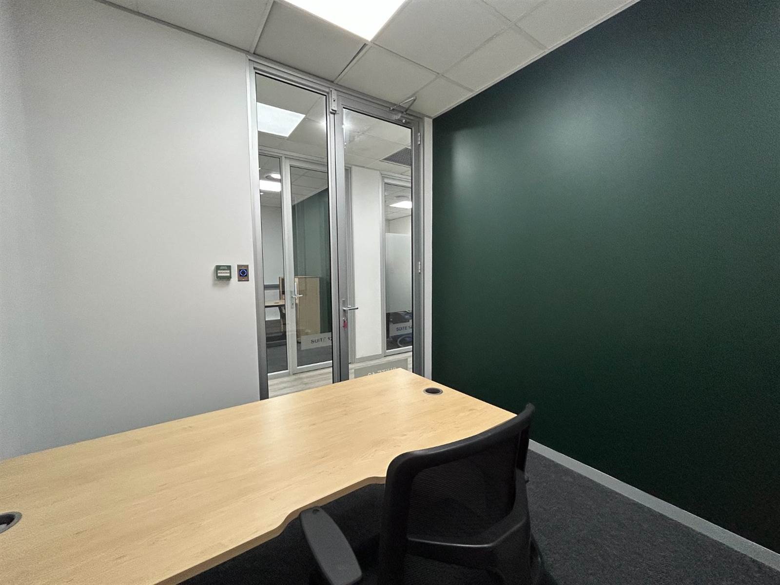 18  m² Office Space in Sandown photo number 4