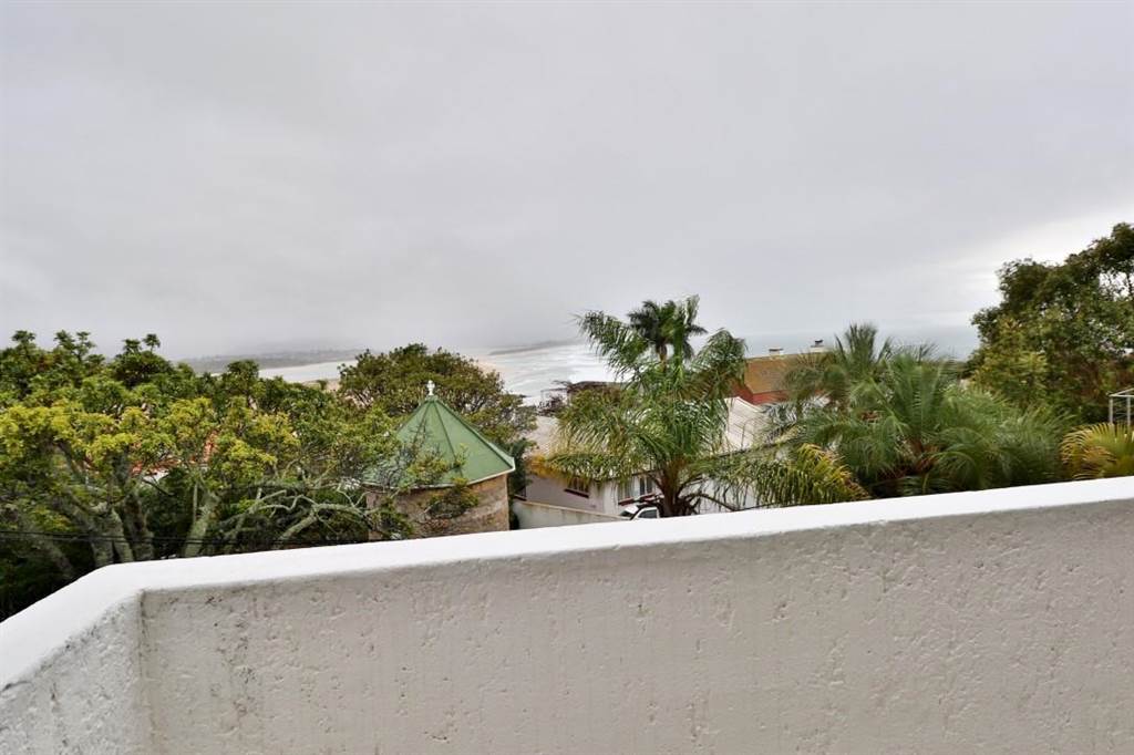 4 Bed House in Plettenberg Bay photo number 13