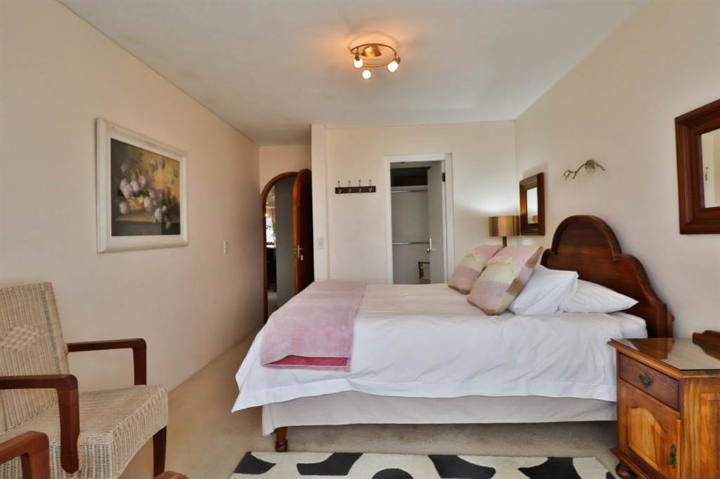 4 Bed House in Plettenberg Bay photo number 16