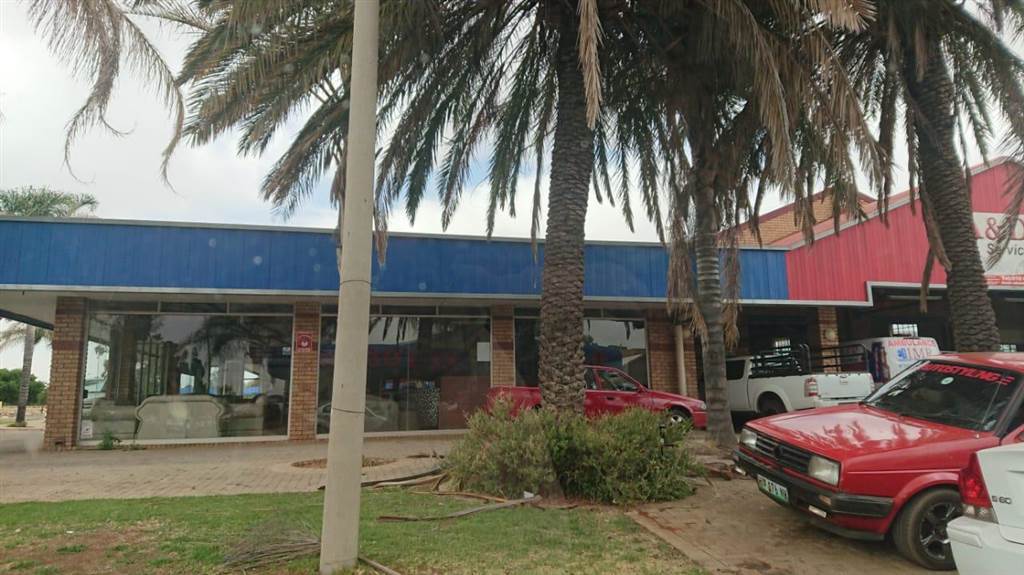 1404  m² Commercial space in Klerksdorp photo number 3