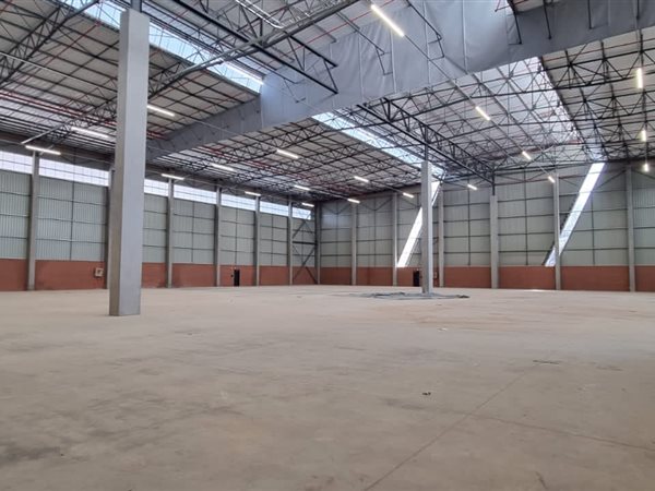 3 672  m² Industrial space