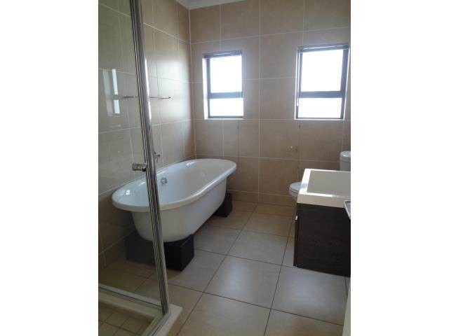 2 Bed Apartment in Greenstone Crest photo number 16