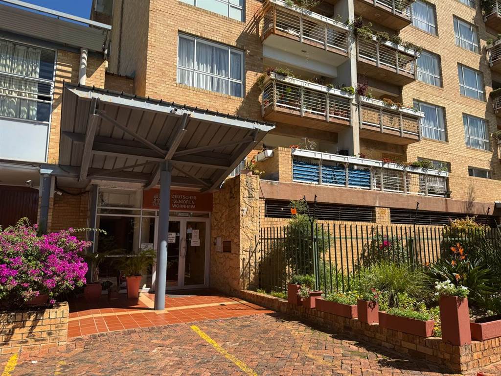 1 Bed Apartment in Groenkloof photo number 17