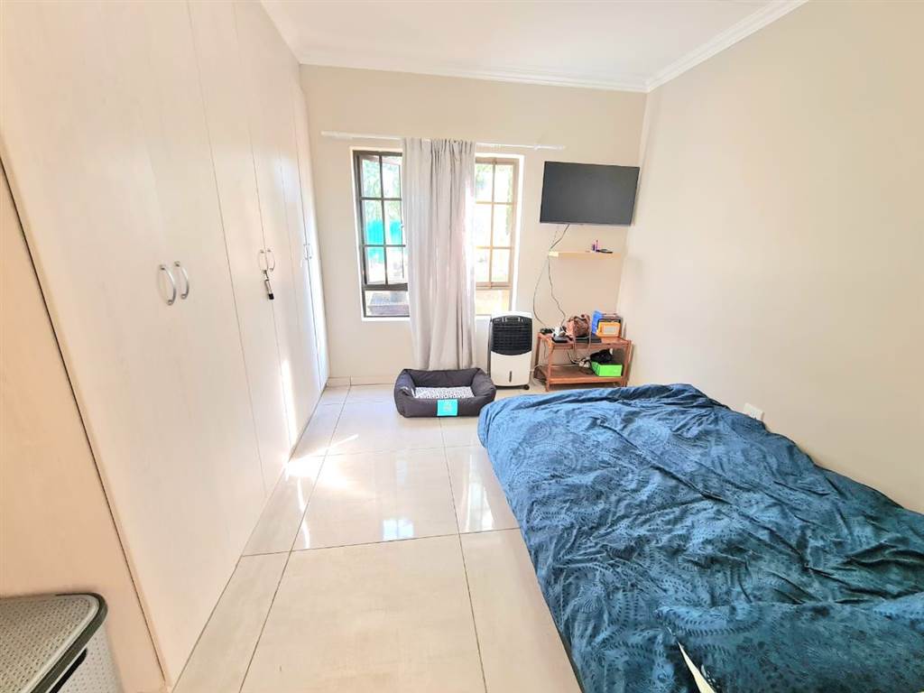 2 Bed Simplex in Bloemfontein photo number 19