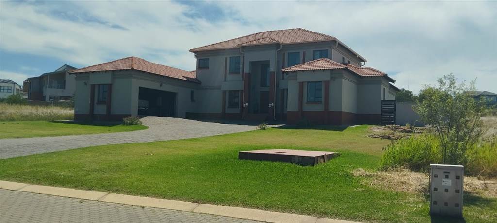 4 Bed House in Kungwini Country Estate photo number 2