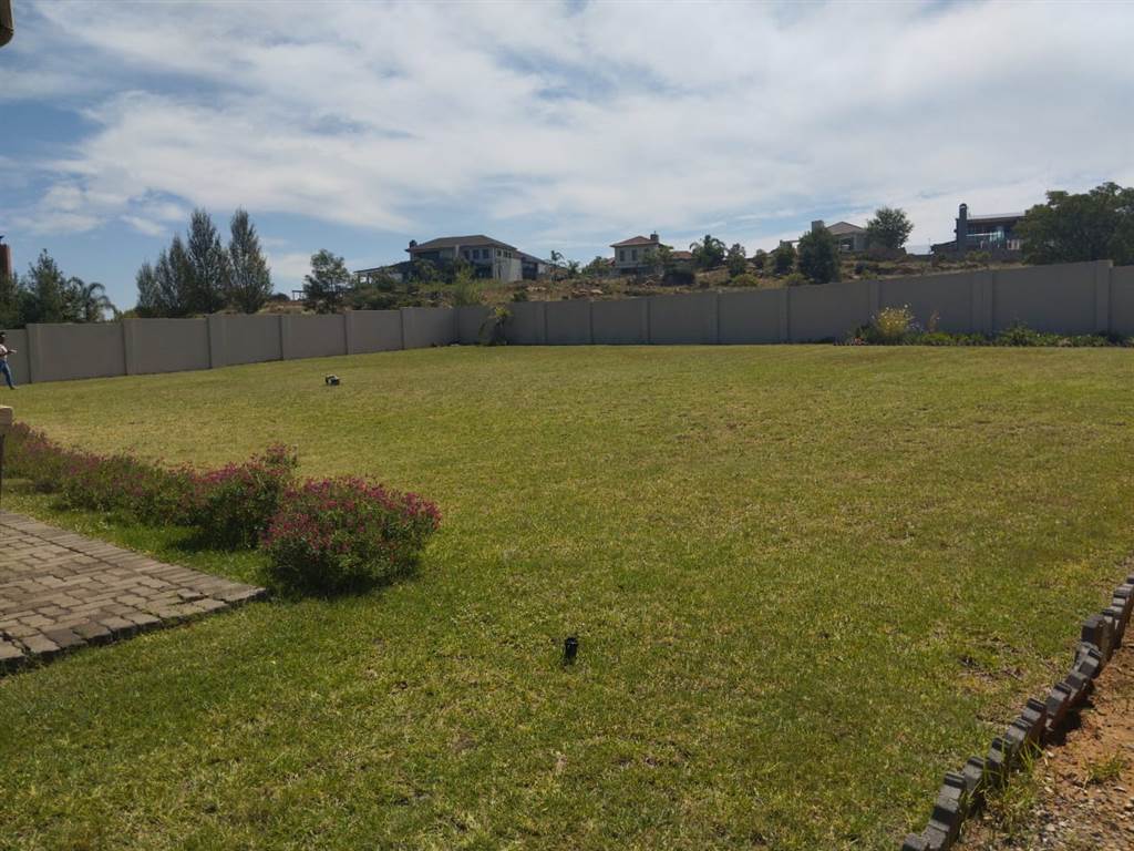 4 Bed House in Kungwini Country Estate photo number 3