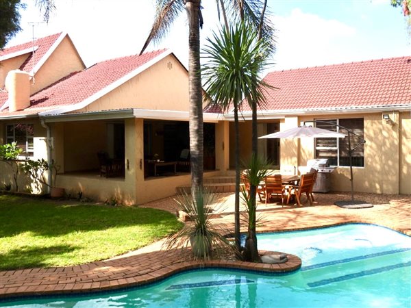 6 Bedroom House 6 Bedroom House